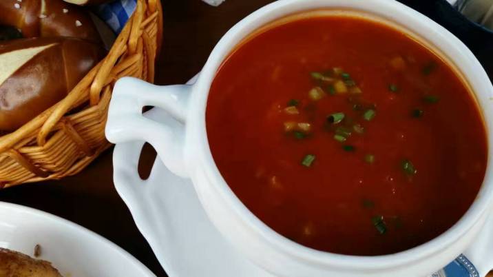 mmexport1475314659465